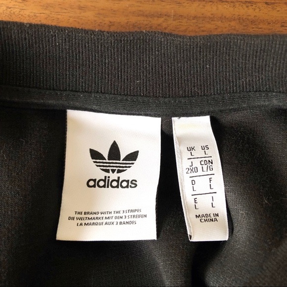 Adidas Oversized Fuzzy Black Sweater - Picture 4 of 4